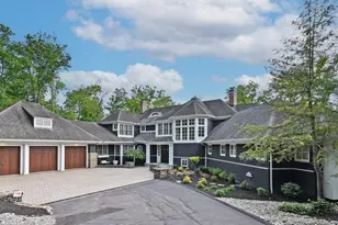 1300 Mistymeadow Ln, Cincinnati, OH 45230 - Photo 2