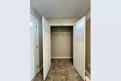 2905 Pine Leaf Court, Hamilton, OH 45103 - Photo 8