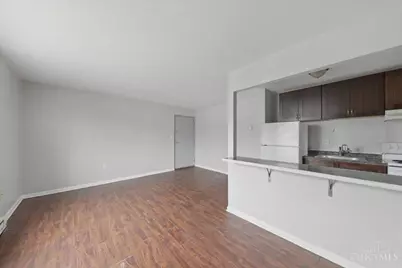 1209 W Galbraith Road, Cincinnati, OH 45231 - Photo 10