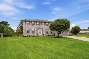 4019 Autumn Hill Ln, Fairfield Township, OH 45011 - Photo 2