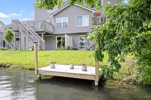 732 Stoneharbor Ln, Hamilton Township, OH 45039 - Photo 2
