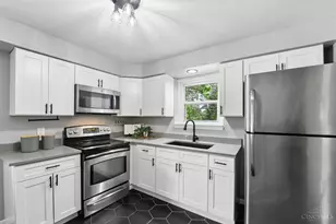 5692 Lauderdale Dr, Cincinnati, OH 45239 - Photo 16