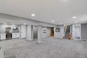 5692 Lauderdale Dr, Cincinnati, OH 45239 - Photo 44