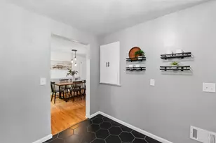 5692 Lauderdale Dr, Cincinnati, OH 45239 - Photo 18