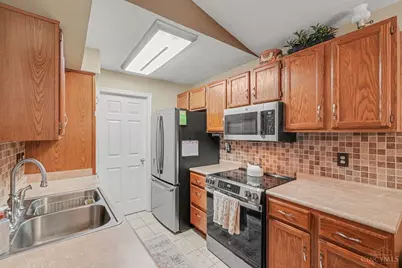 9805 Regatta Drive #301, Cincinnati, OH 45252 - Photo 4
