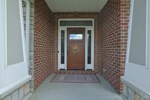 2058 Bridgewater Ln, Monroe, OH 45050 - Photo 2