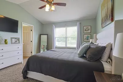8040 South Port Drive, West Chester, OH 45069 - Photo 16