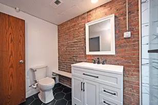 1410 Main St, Cincinnati, OH 45202 - Photo 16