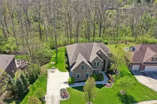 431 Trailview Ct, Anderson Township, OH 45244 - Photo 2