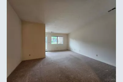 5175 North Bend Crossing, Green Township, OH 45247 - Photo 4