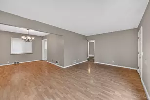 8668 Daly Rd, Springfield Township, OH 45231 - Photo 4
