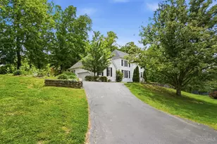 9218 Terwilligers Wood Ct, Symmes Township, OH 45249 - Photo 4