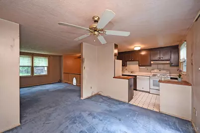 1047 Beacon Street, Cincinnati, OH 45230 - Photo 8