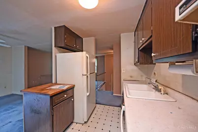 1047 Beacon Street, Cincinnati, OH 45230 - Photo 10