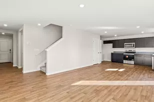 324 Glover Mdws Wy, Mount Orab, OH 45154 - Photo 6