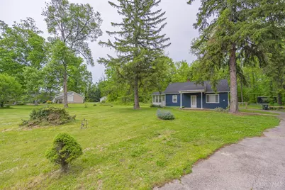 115 N Clayton Road, New Lebanon, OH 45345 - Photo 2