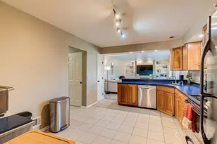 5558 Foxrun Ct, Cincinnati, OH 45239 - Photo 10