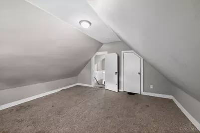 3845 Olivette Avenue, Cheviot, OH 45211 - Photo 10