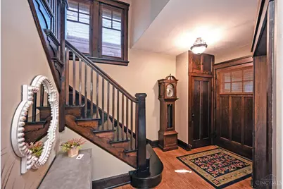241 Senator Place, Cincinnati, OH 45220 - Photo 6