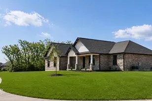 2795 Venice Crossing Dr, Ross Township, OH 45013 - Photo 2