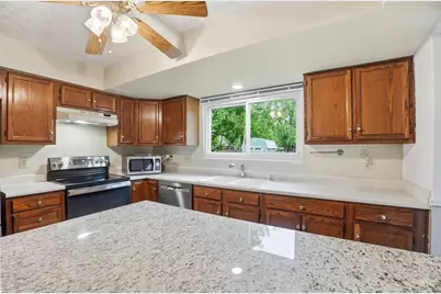 7979 Fawncreek Drive, Cincinnati, OH 45249 - Photo 14