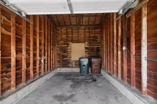 1933 Shollenberger Ave, Cincinnati, OH 45239 - Photo 6