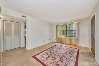 1937 Chaucer Drive #B, Sycamore Township, OH 45237 - Photo 4