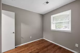 1315 Meredith Dr, Springfield Township, OH 45231 - Photo 8