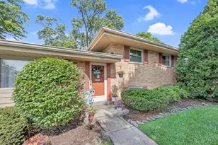 1965 Sylved Ln, Cincinnati, OH 45238 - Photo 2