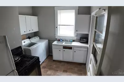 704 Prytania Avenue, Hamilton, OH 45013 - Photo 2