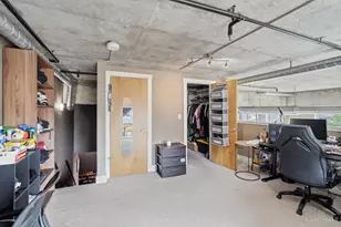 353 W 4th St, Cincinnati, OH 45202 - Photo 22