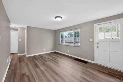6331 Stover Avenue, Golf Manor, OH 45251 - Photo 4