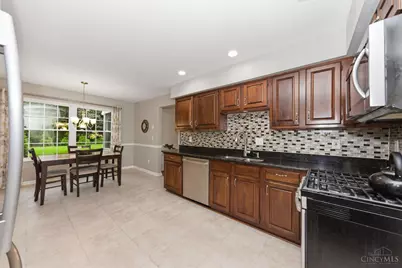 137 Shingleoak Drive, Loveland, OH 45140 - Photo 32