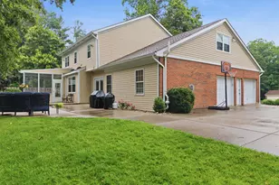137 Shingleoak Dr, Loveland, OH 45140 - Photo 8