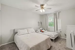 492 Maple Cir Dr, Springdale, OH 45246 - Photo 14