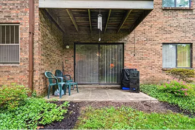 1544 W Galbraith Road #402, Cincinnati, OH 45231 - Photo 2