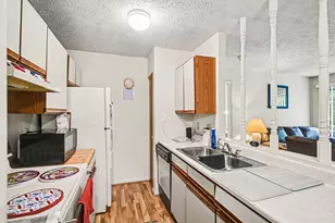1544 W Galbraith Rd, Cincinnati, OH 45231 - Photo 8
