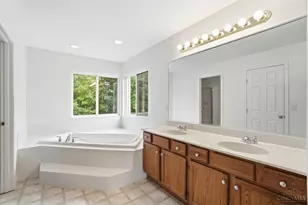 6211 Avebury Ct, Hamilton Township, OH 45152 - Photo 28