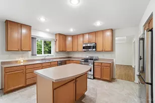 6211 Avebury Ct, Hamilton Township, OH 45152 - Photo 10