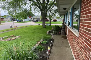 304 Sunset Dr, Carlisle, OH 45344 - Photo 18