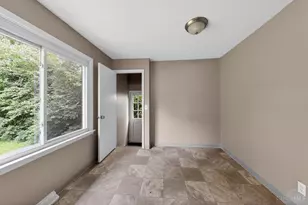5987 Sunridge Dr, Cincinnati, OH 45224 - Photo 18