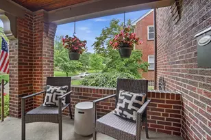 3871 Drakewood Dr, Cincinnati, OH 45209 - Photo 2
