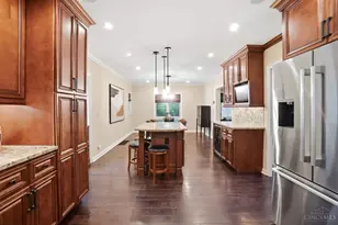 3871 Drakewood Dr, Cincinnati, OH 45209 - Photo 14