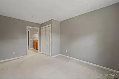 469 Maple Circle Drive, Springdale, OH 45246 - Photo 22