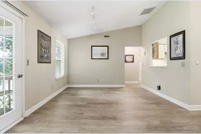 1825 S Marshall Road #I1, Middletown, OH 45044 - Photo 6