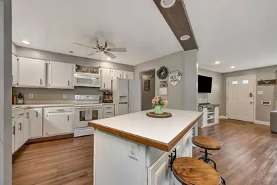 5399 Bonita Drive, Cincinnati, OH 45238 - Photo 14