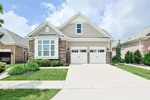 115 Candlewood Cir, Montgomery, OH 45249 - Photo 2
