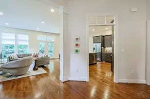 115 Candlewood Cir, Montgomery, OH 45249 - Photo 4