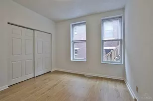 989 Paradrome St, Cincinnati, OH 45202 - Photo 14