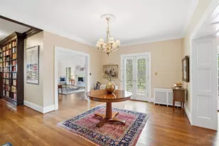 32 Hampton Ln, Cincinnati, OH 45208 - Photo 10